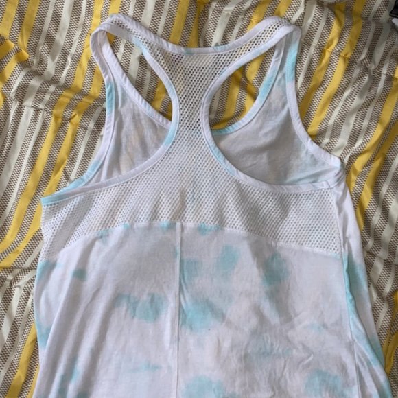 Blue and white mesh back tank top tie die - Picture 3 of 3